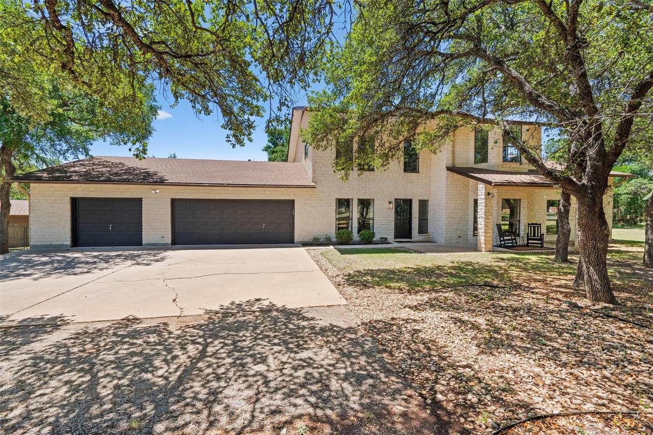 2833 Cedar Hollow Rd - Photo 1