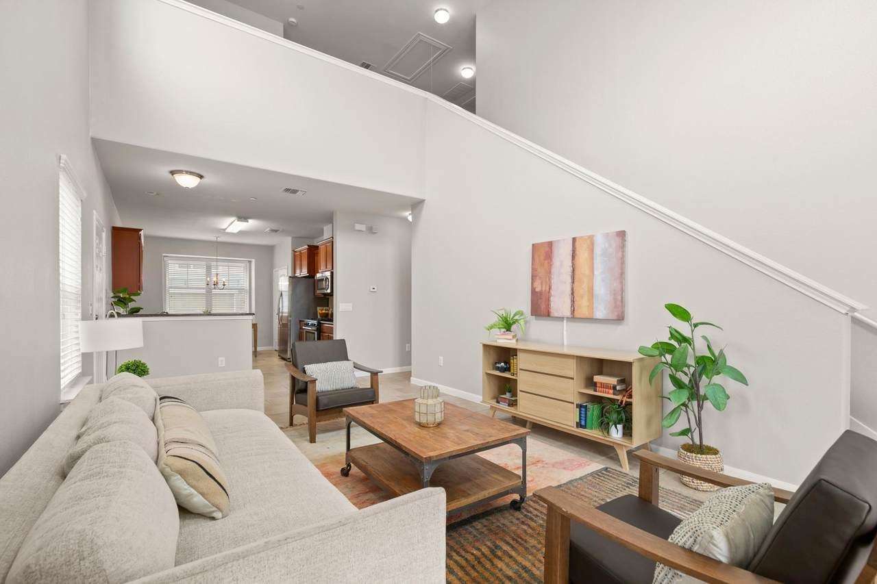 1620 Bryant Dr - Photo 1