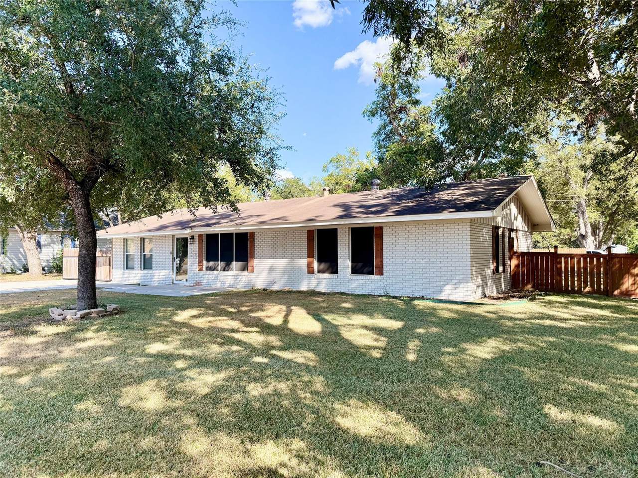 600 Wilkes St - Photo 1