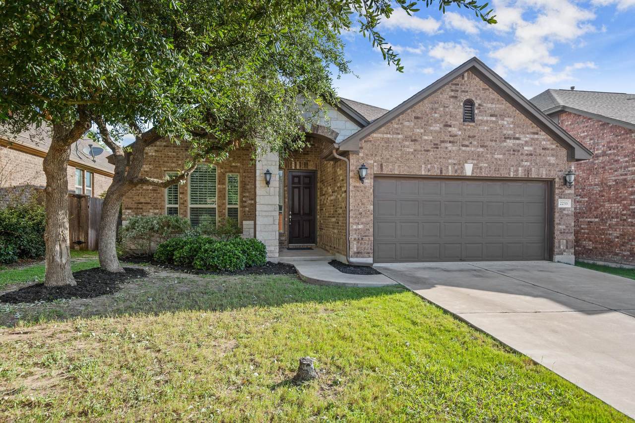 2233 Yaupon Range Dr - Photo 1