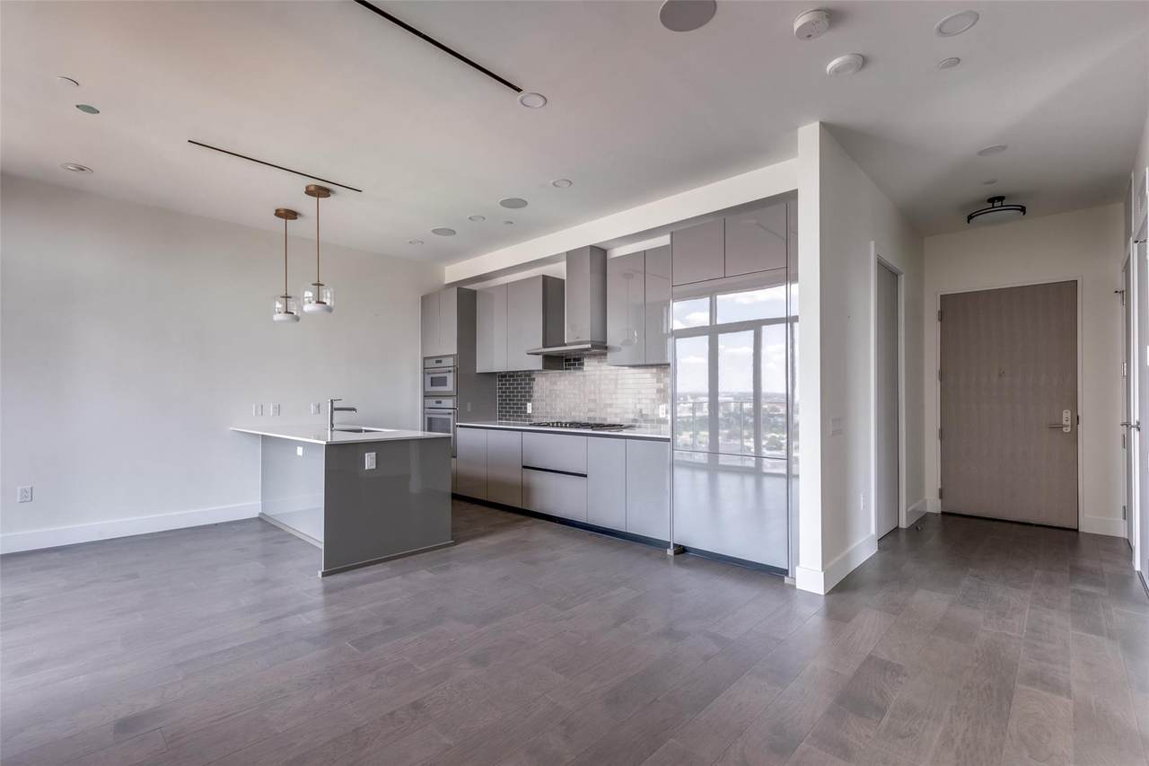 123 Lexington Ave - Photo 1