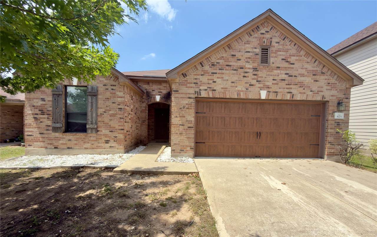 825 Watson Way - Photo 1