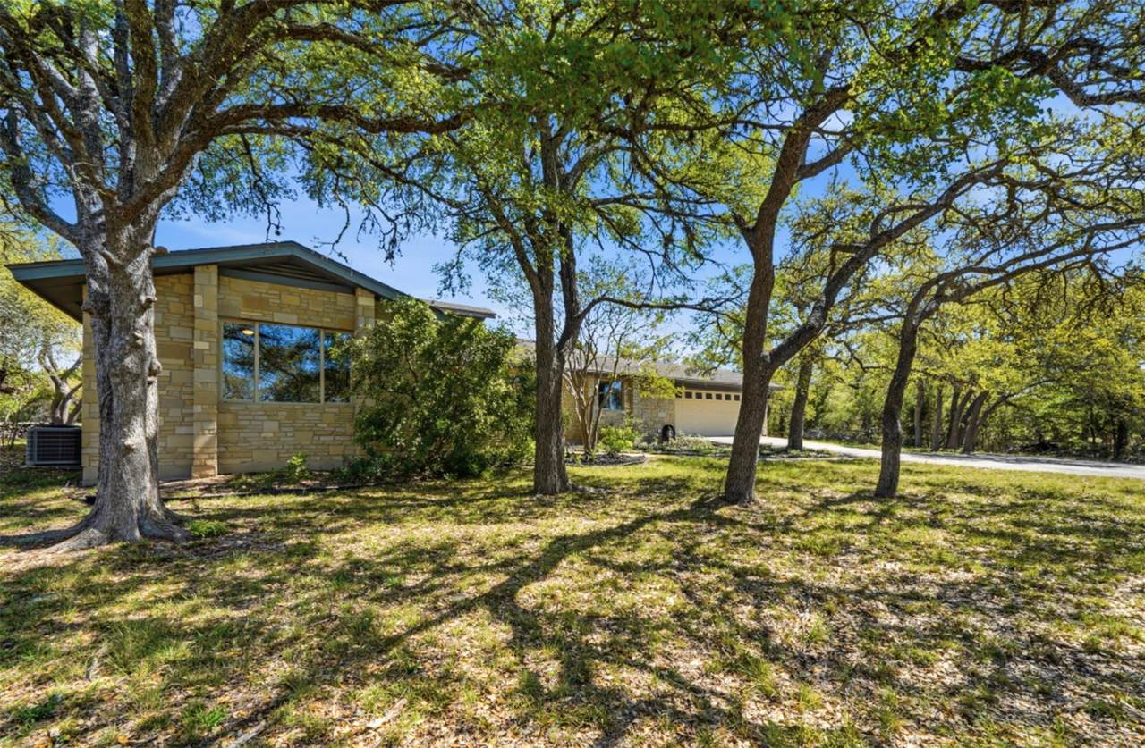 1041 Hidden Hills Hls - Photo 1