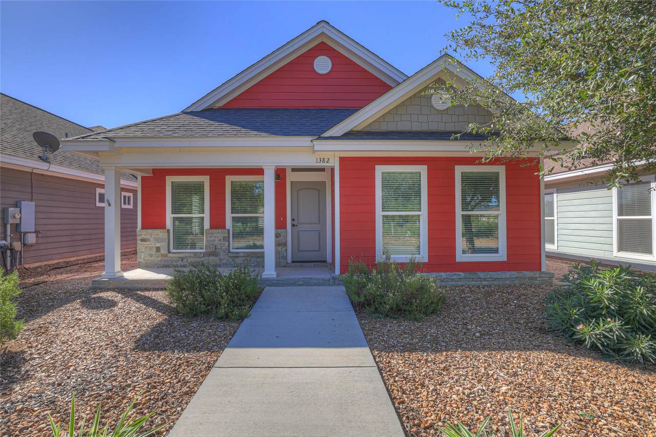 1382 Hanz Dr - Photo 1