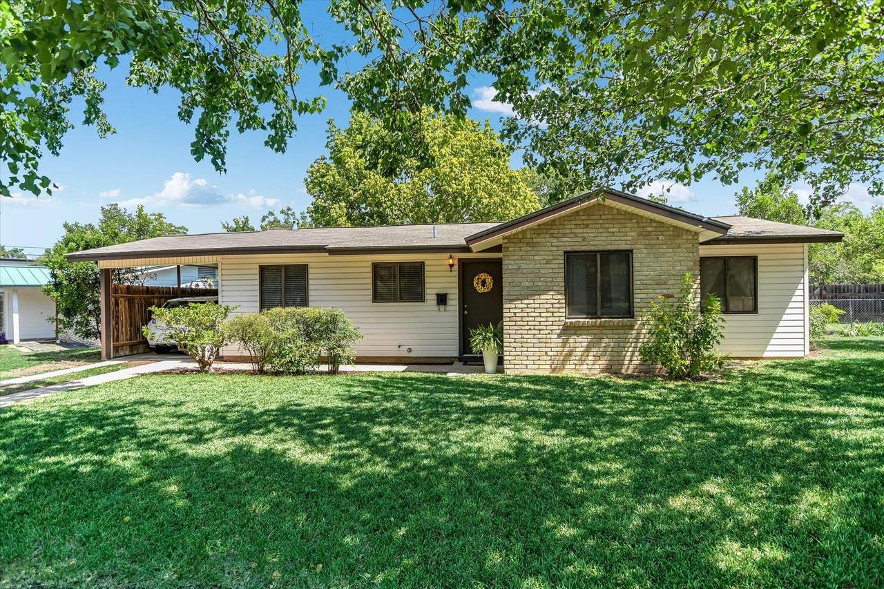 3000 Firwood Dr - Photo 1