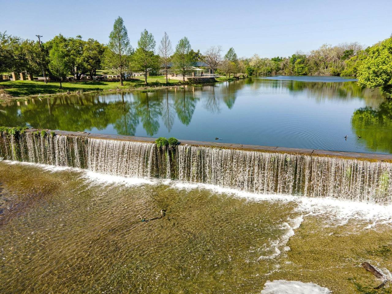 https://bt-photos.global.ssl.fastly.net/austin/1280_boomver_1_5639866-2.jpg