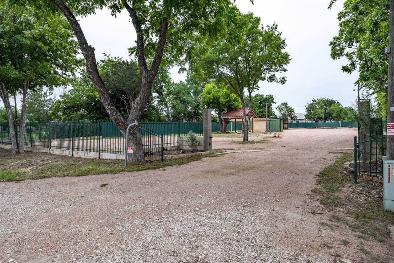 https://bt-photos.global.ssl.fastly.net/austin/1280_boomver_1_5659615-2.jpg