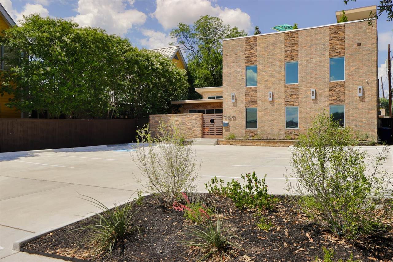 900 North Loop Blvd - Photo 1