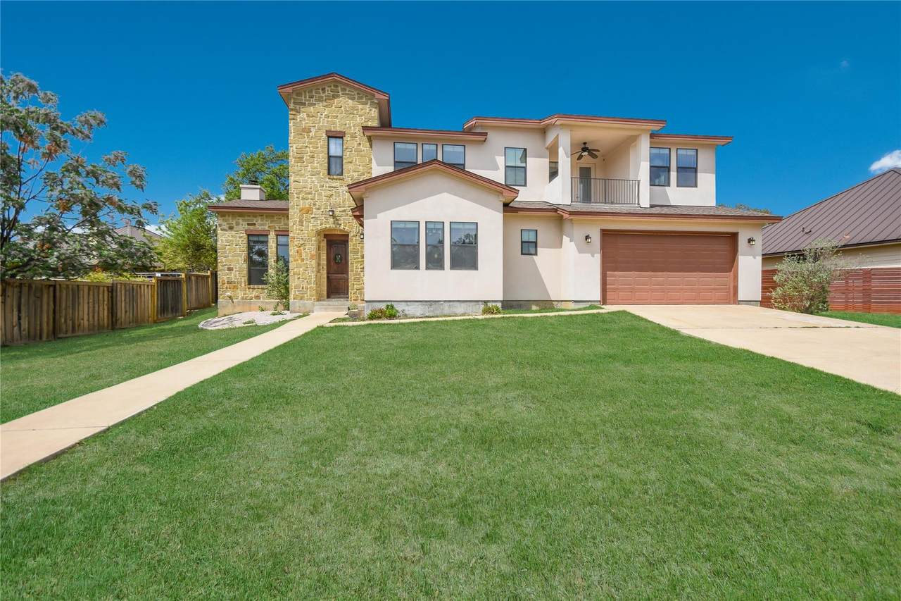 18400 Lakepoint Cv - Photo 1