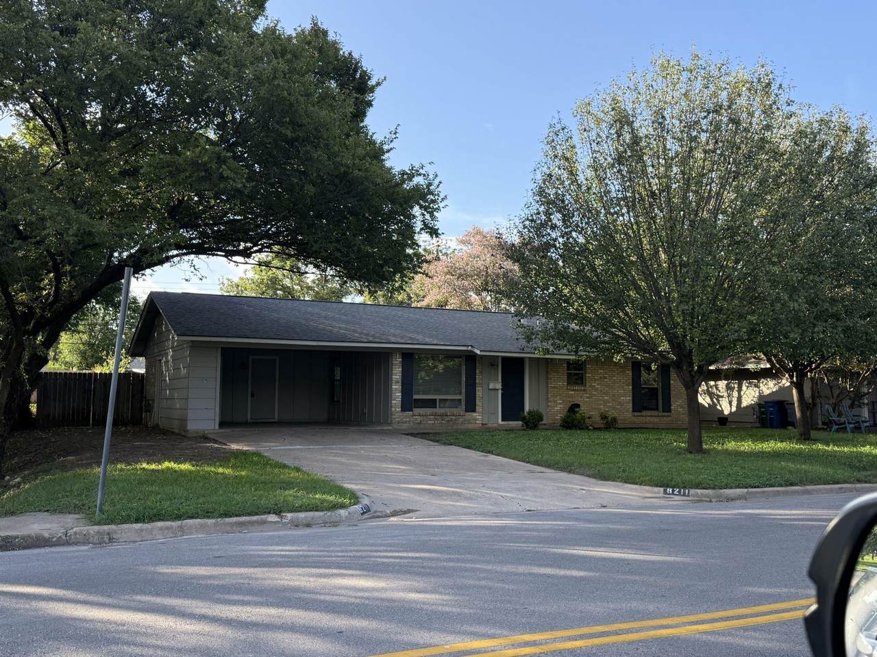 8211 Rockwood Ln - Photo 1