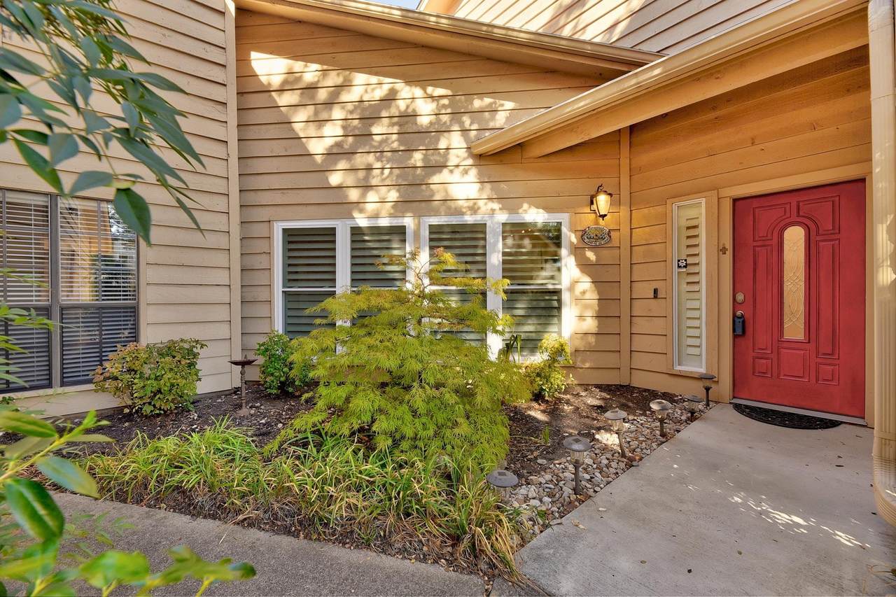 8518 Fathom Cir - Photo 1