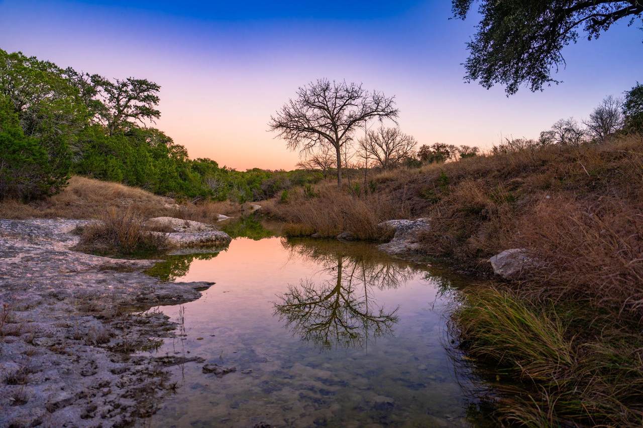 https://bt-photos.global.ssl.fastly.net/austin/1280_boomver_1_5784368-2.jpg
