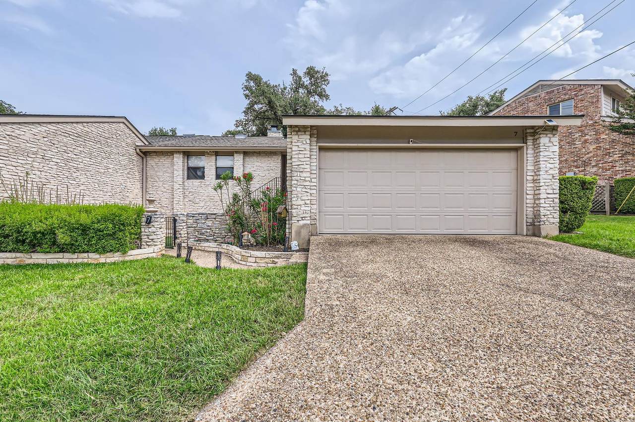 9518 Topridge Dr - Photo 1