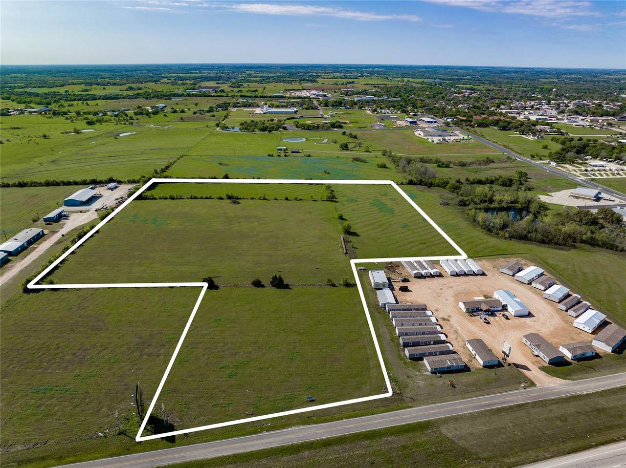 801 Huser Blvd - Photo 1