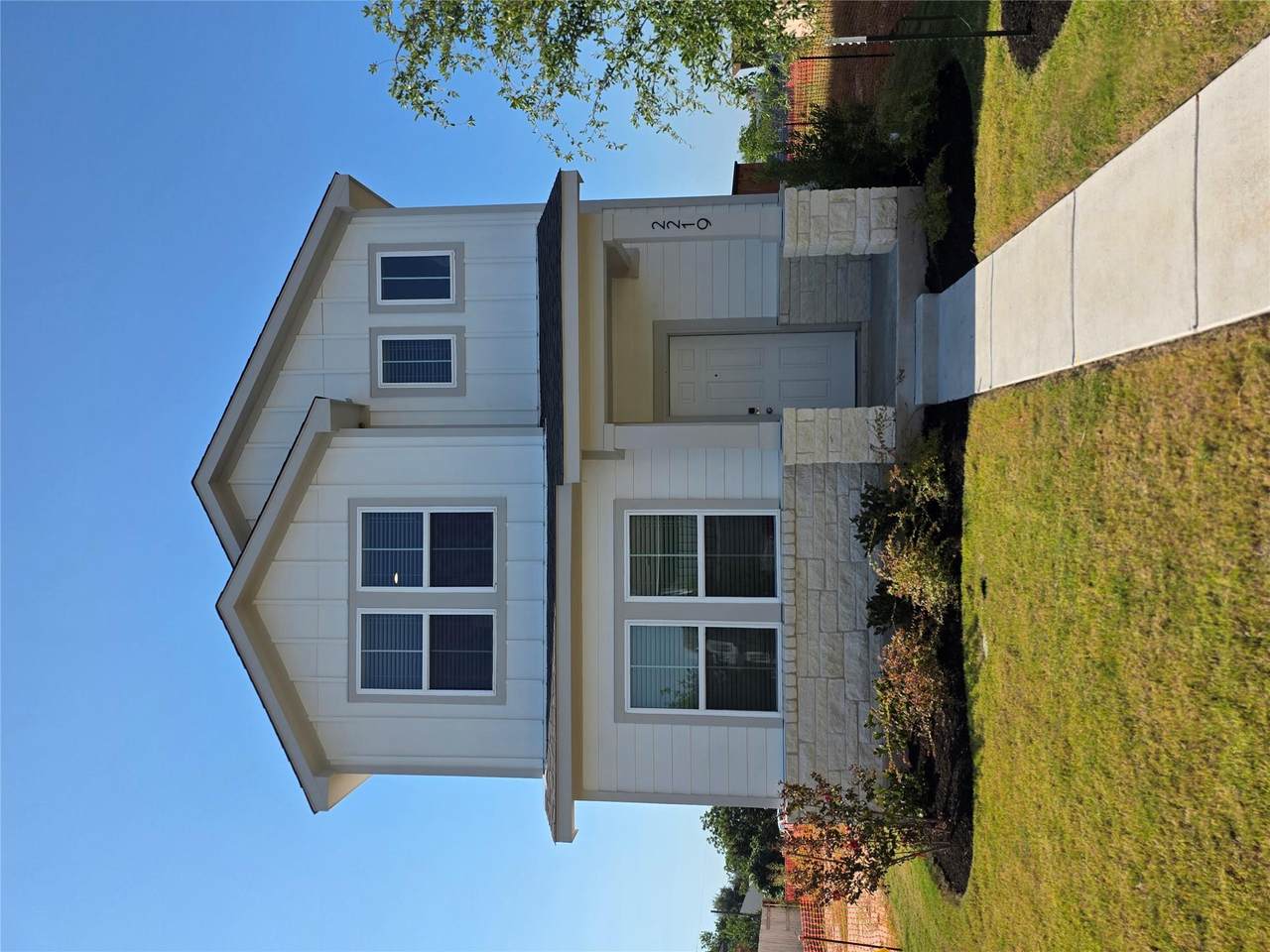 2219 Oscar Eli Pl - Photo 1