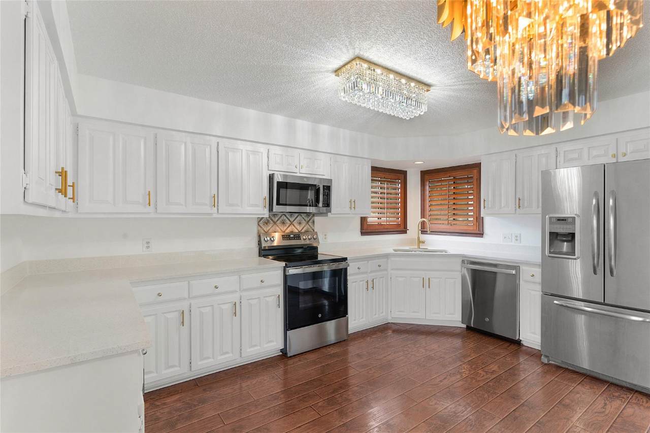 21205 National Dr - Photo 1