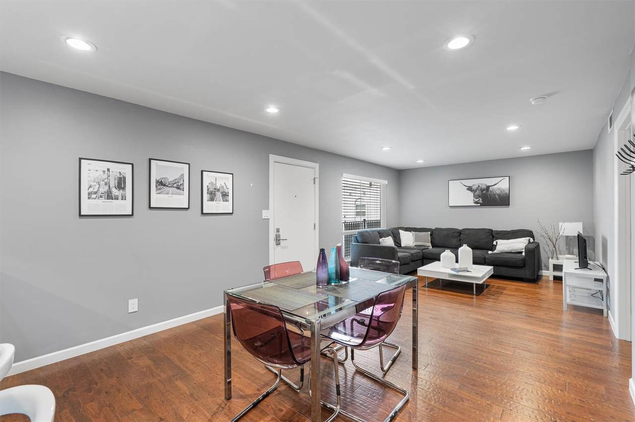 3110 Red River St - Photo 1
