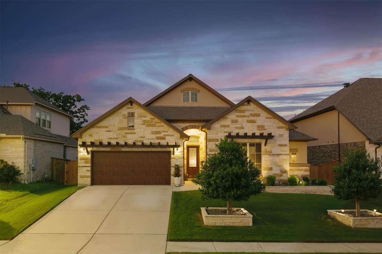 1004 Hezekiah Ln - Photo 1