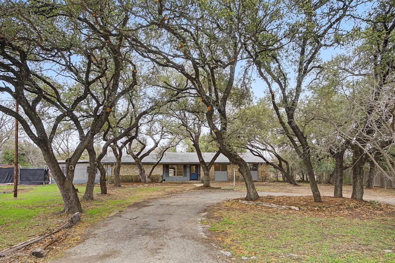 7909 Rosson Rd - Photo 1