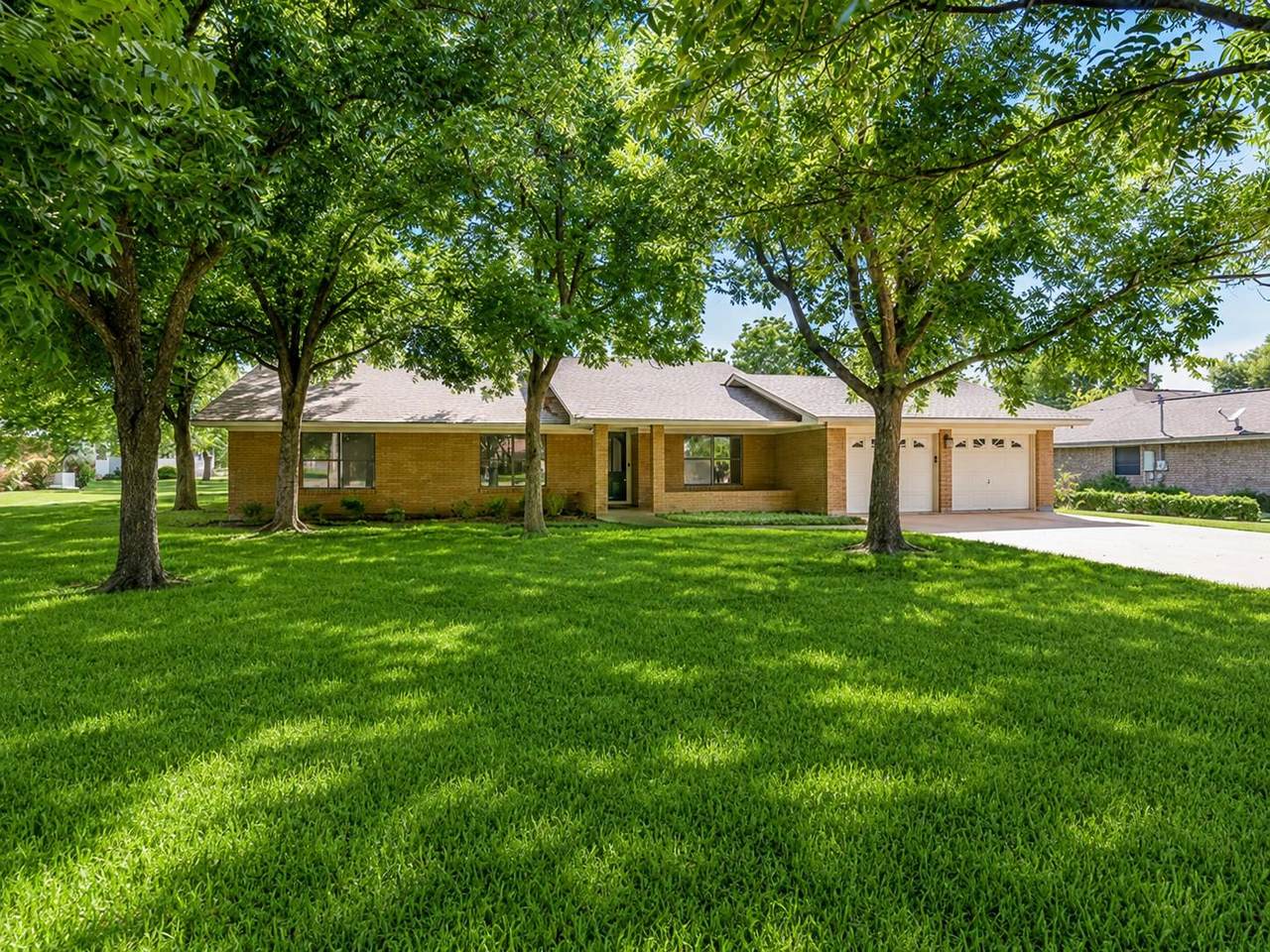2707 North Dr - Photo 1