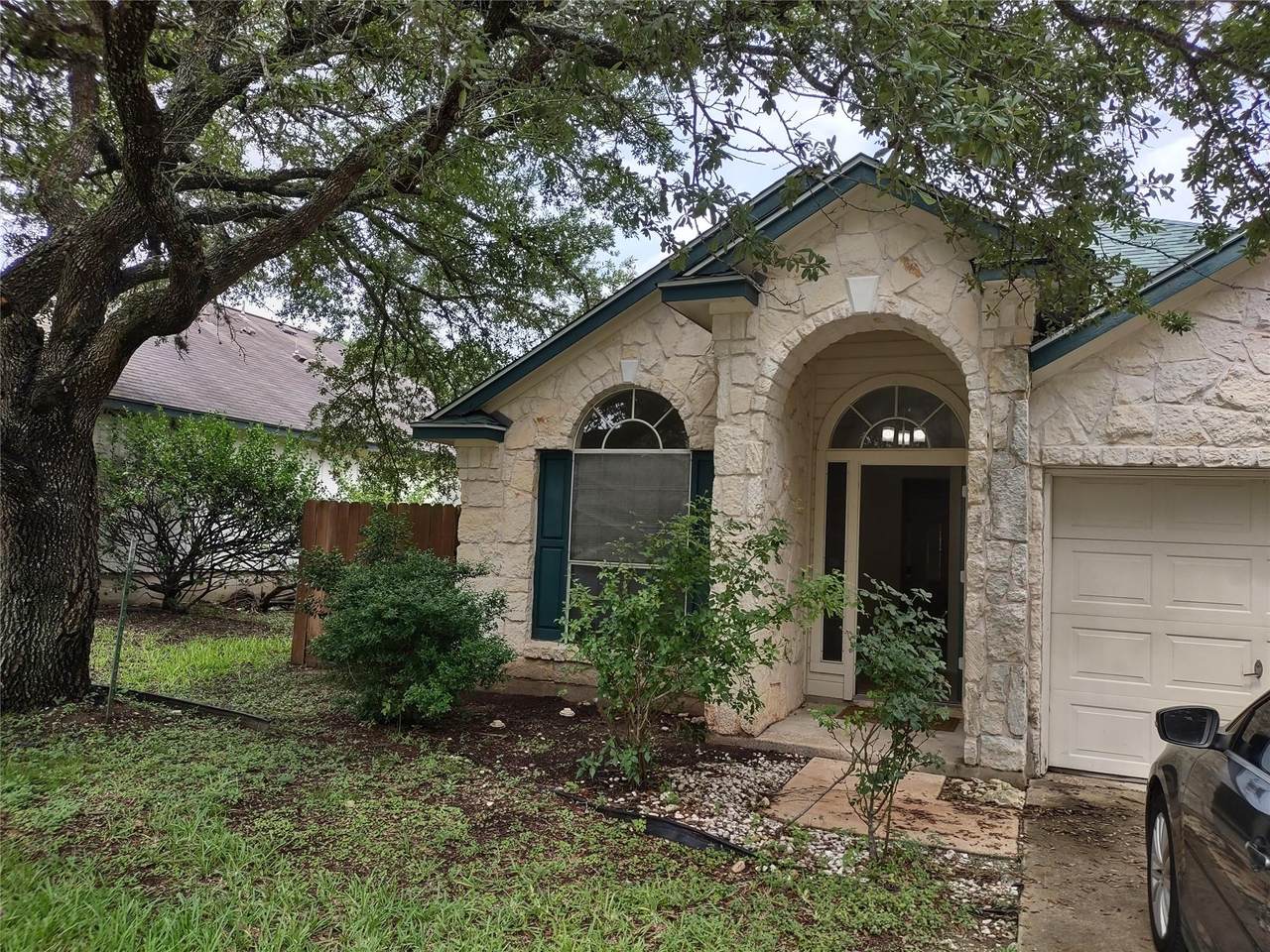 8608 Devine Ln - Photo 1