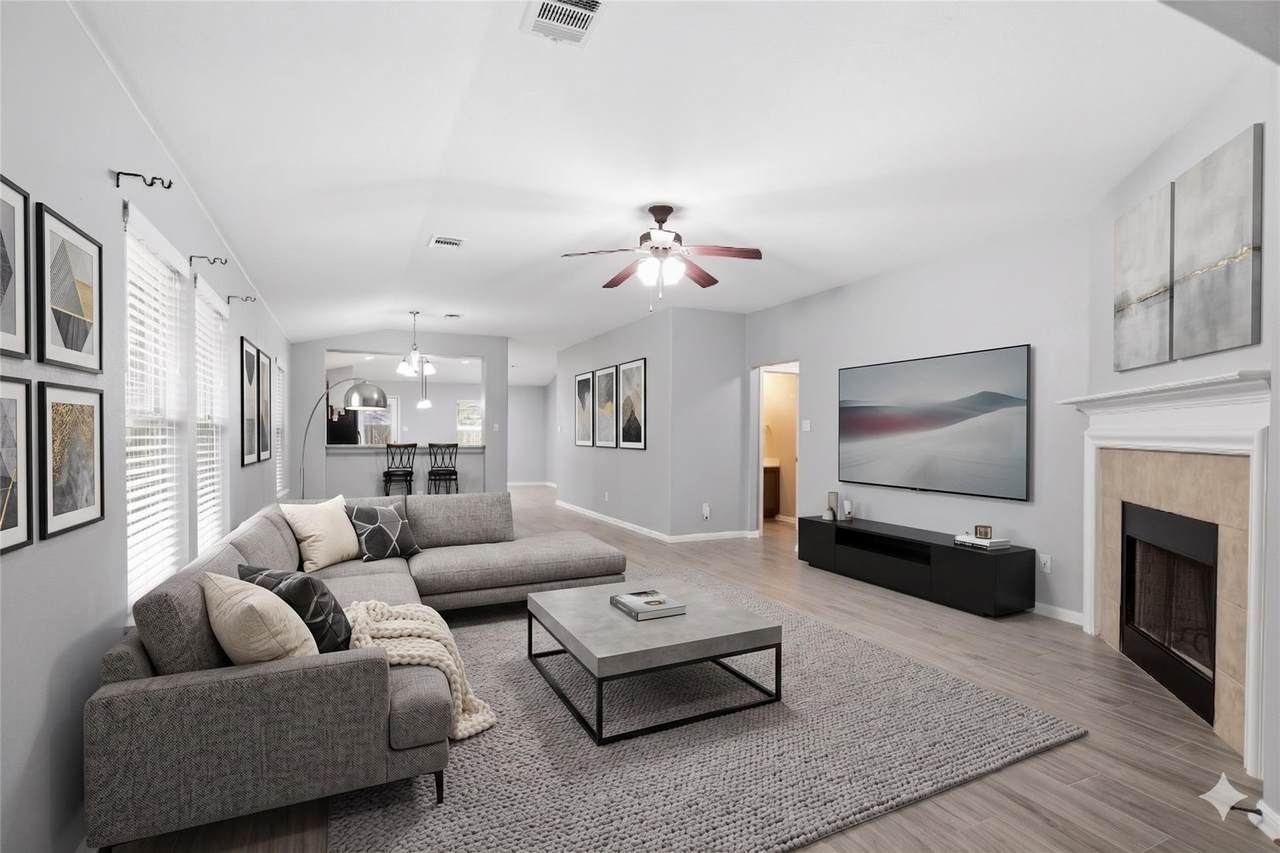 18536 Blue Pond Dr - Photo 1