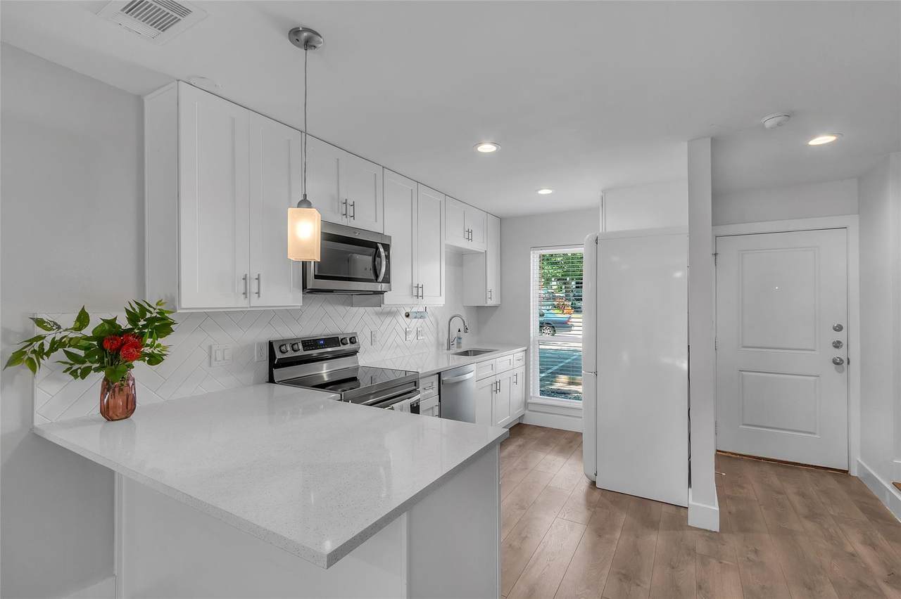 3812 Southway Dr - Photo 1