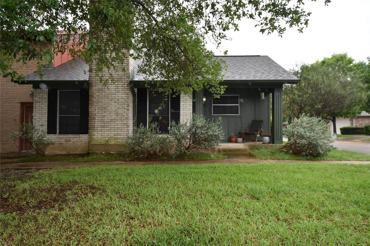 2000 Millay Dr - Photo 1