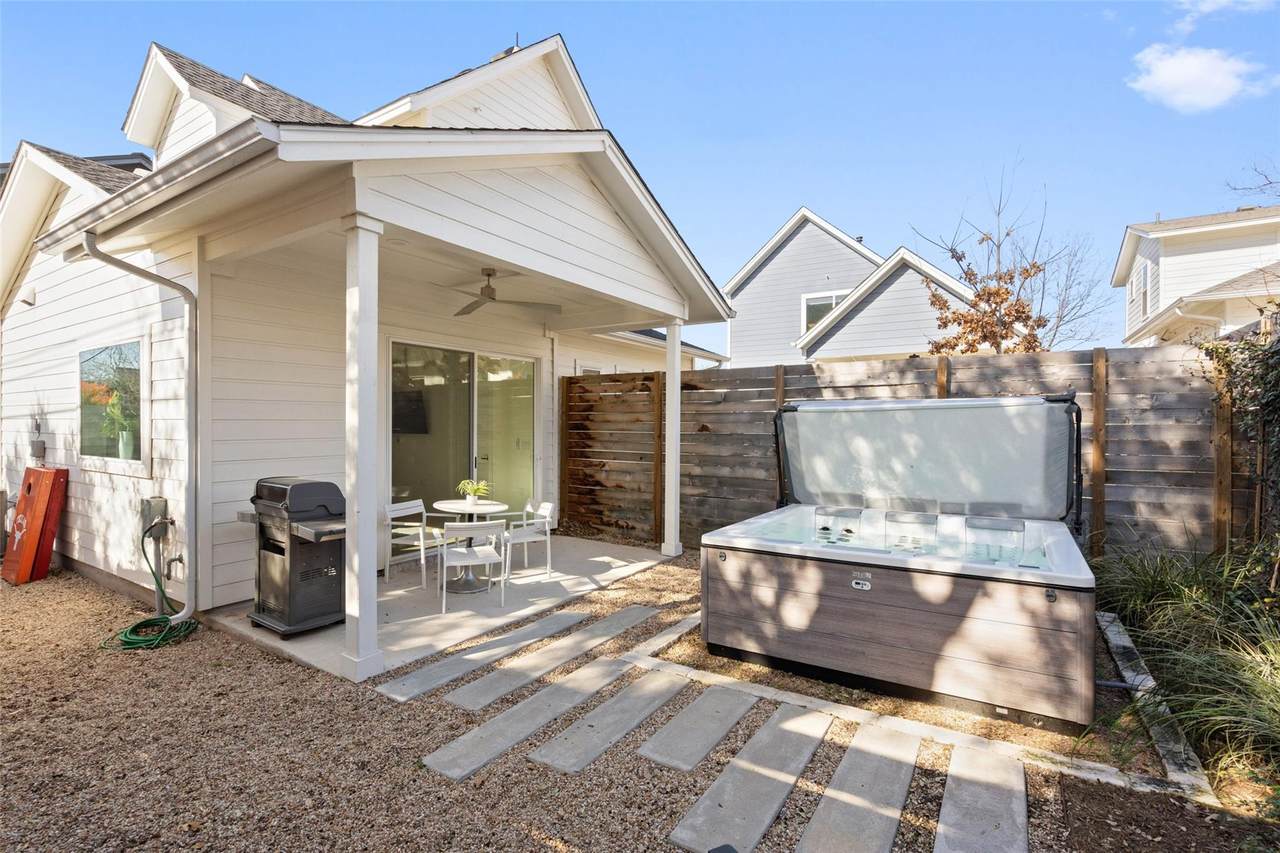 209 Ben Howell Dr - Photo 1