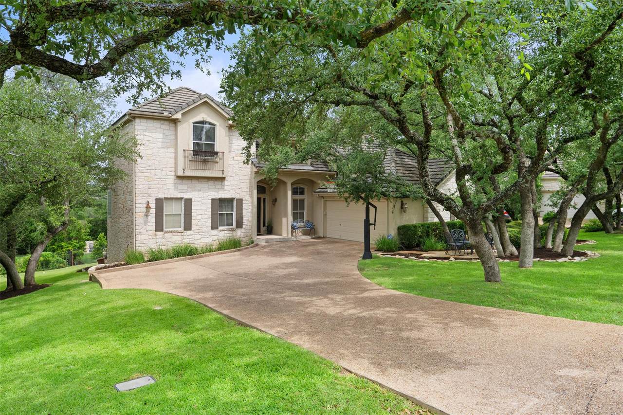 25 Falling Oaks Trl - Photo 1