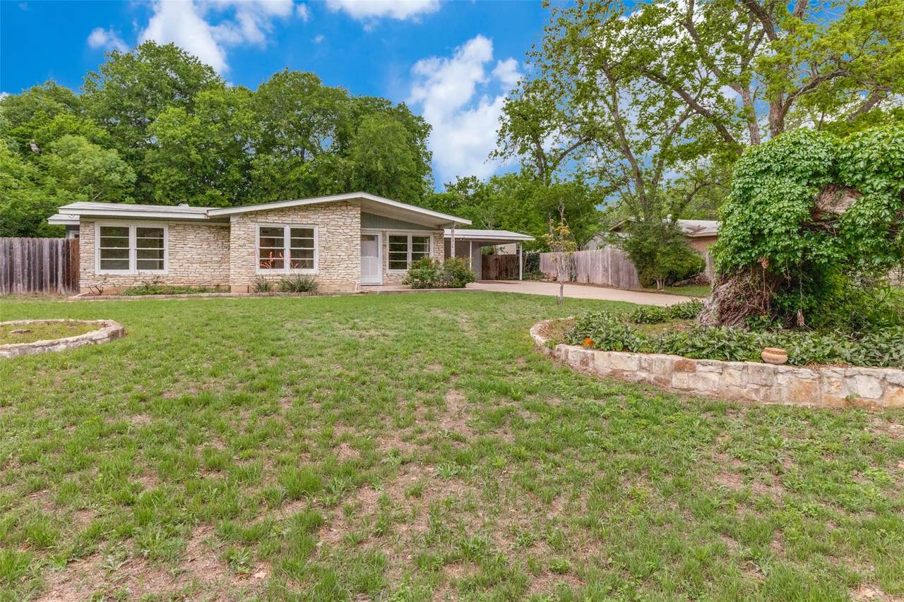 11504 Oakwood Dr - Photo 1