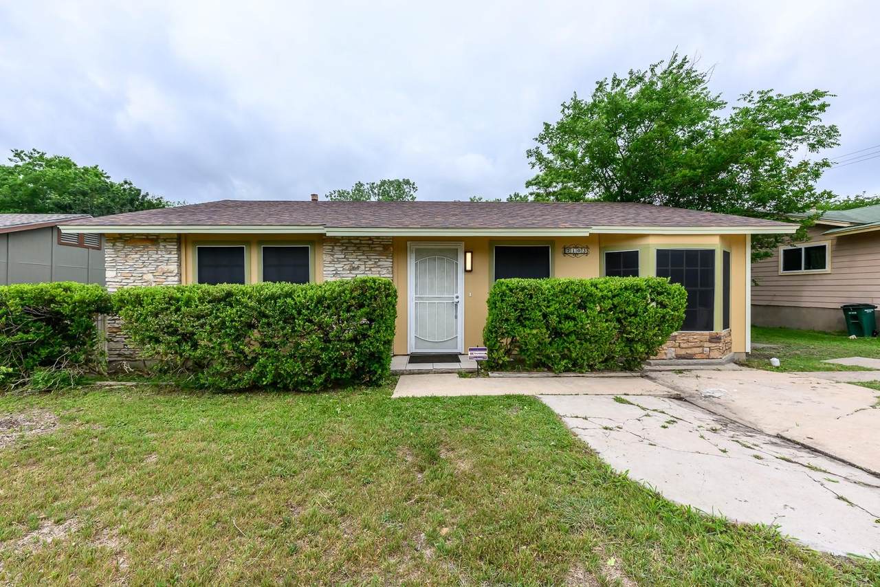 7103 Howerington Cir - Photo 1