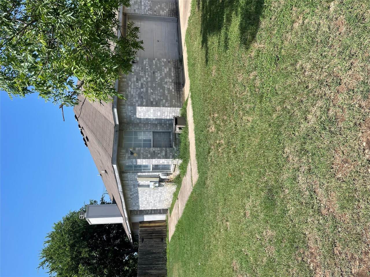 105 Axis Deer Trl - Photo 1