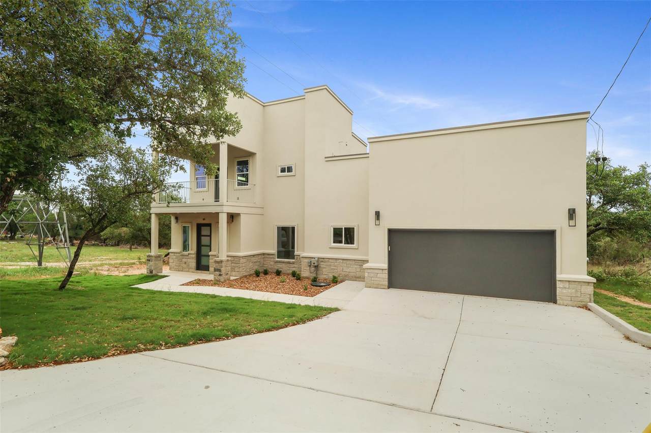 301 Knights Row - Photo 1