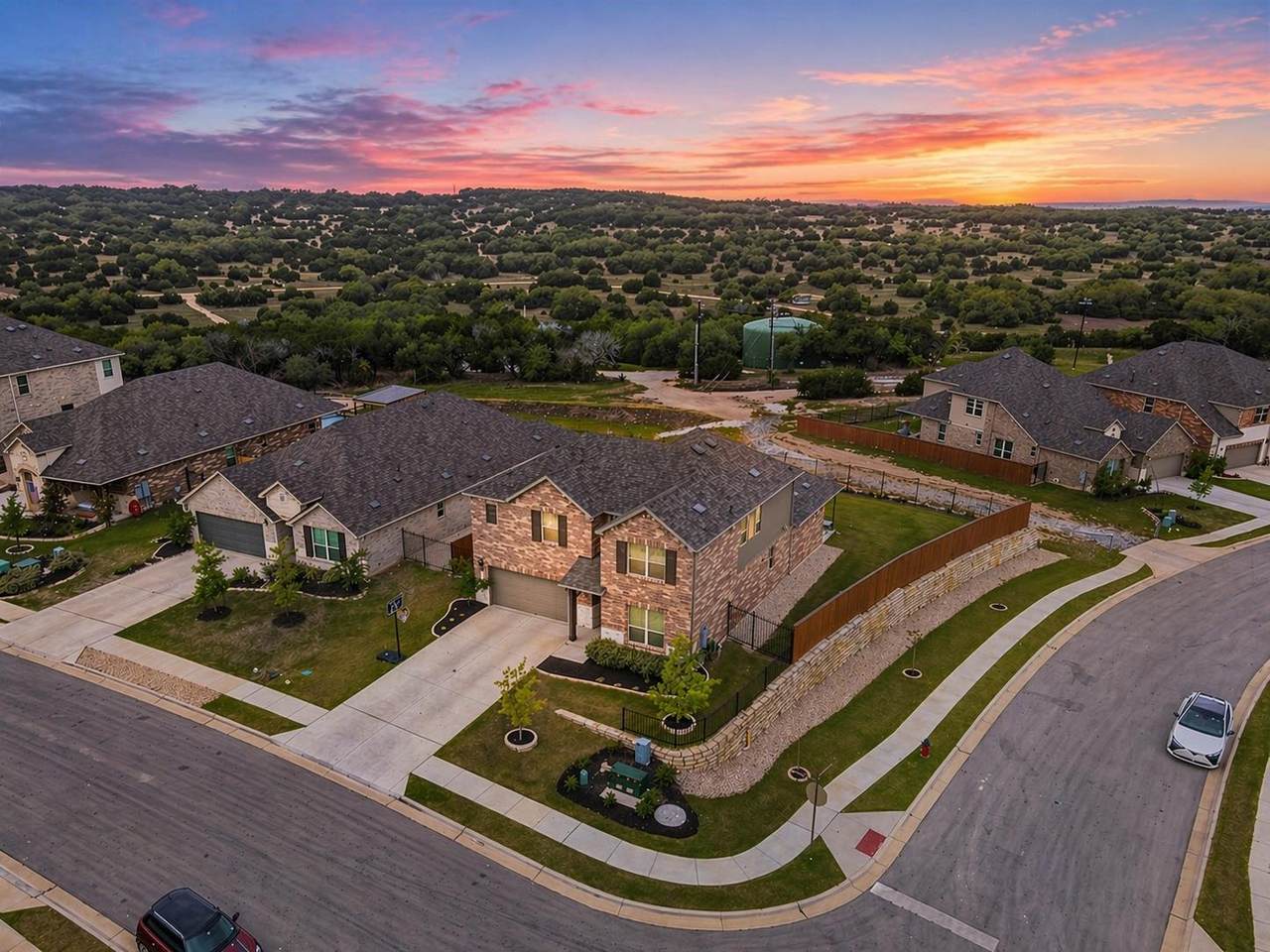 6700 Cliff Rose Dr - Photo 1