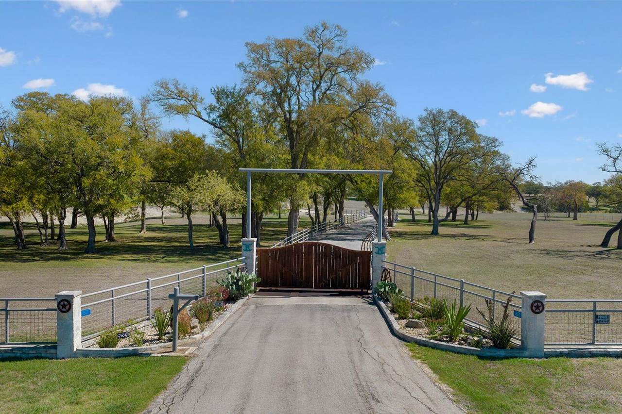 521 Bluff Creek Rd - Photo 1