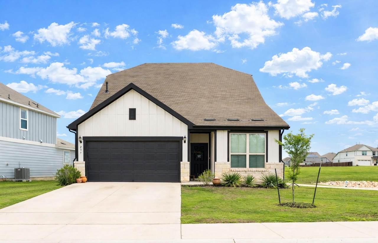 237 Sand Lily Ln - Photo 1