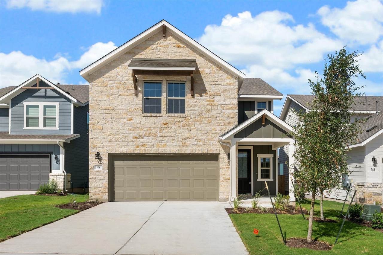204 Clover Bnd - Photo 1