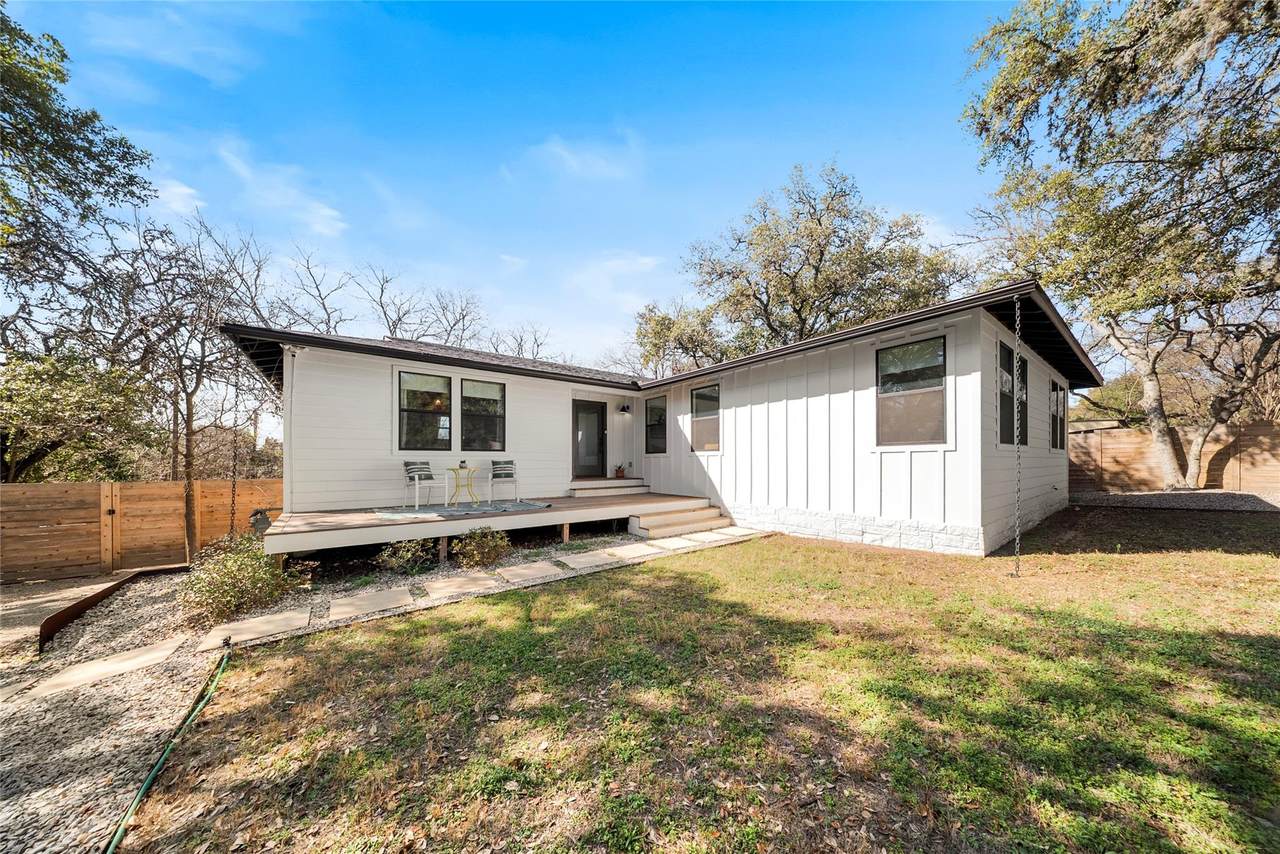 7702 Wynne Ln - Photo 1