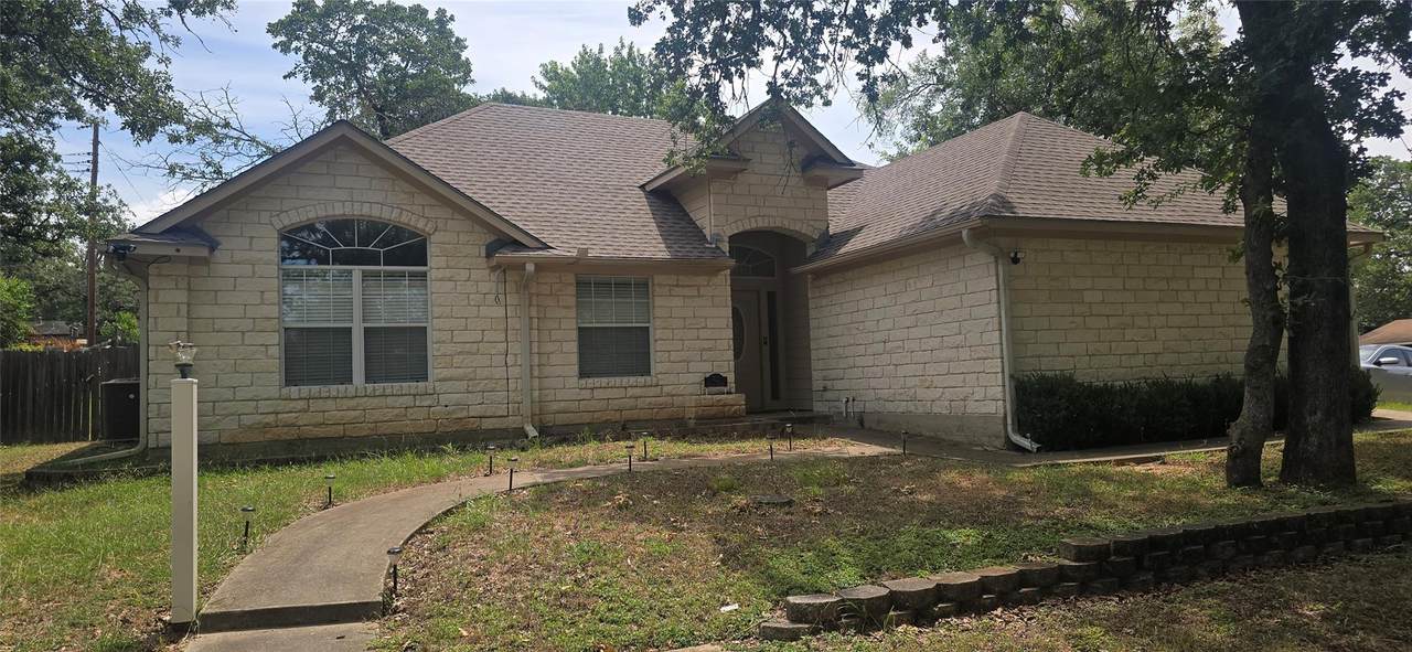 702 Ortega St - Photo 1