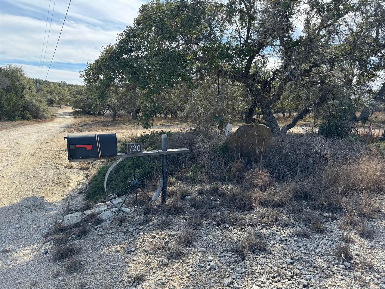 720 Peale Rd - Photo 1
