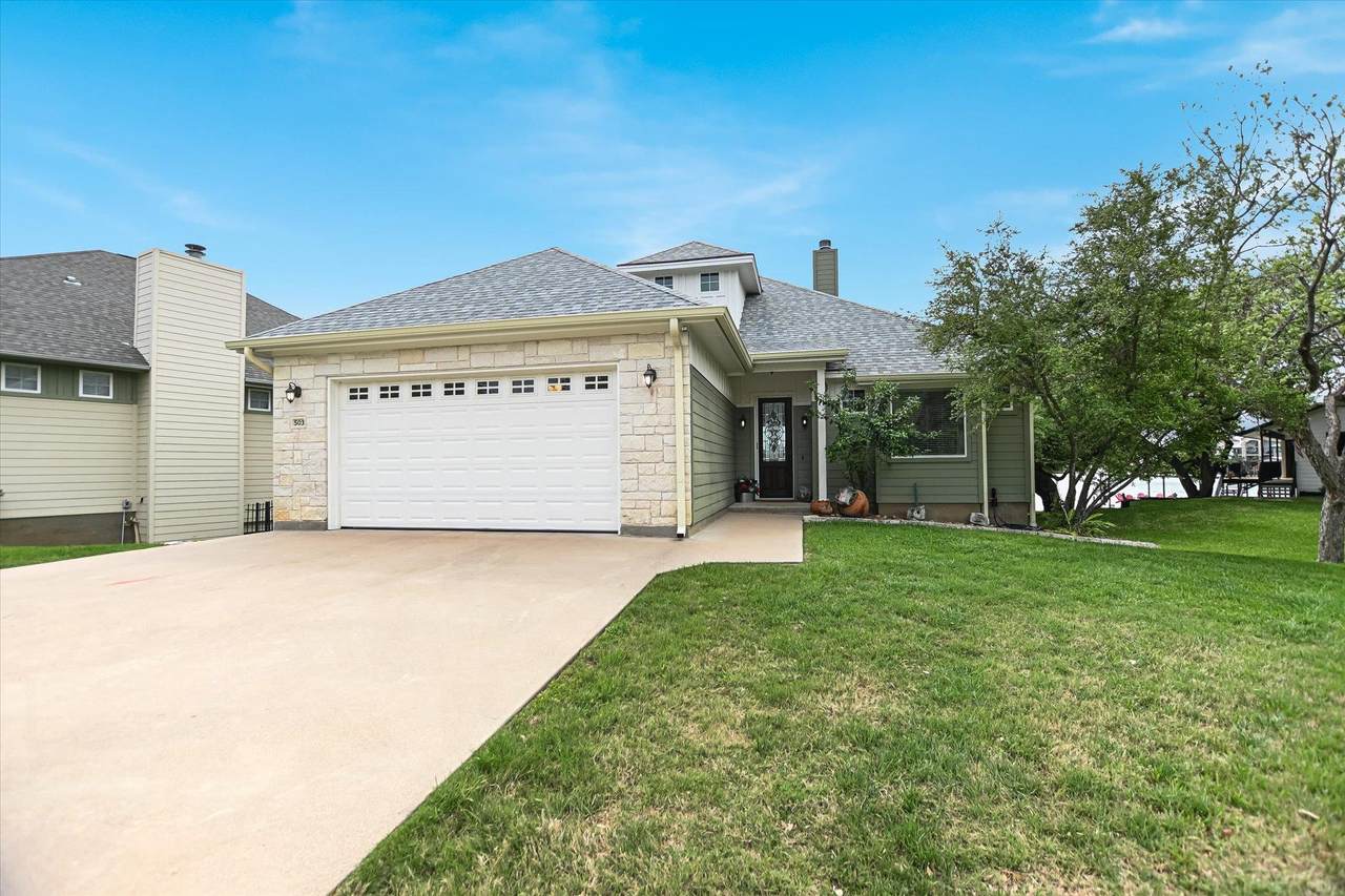 503 Shorewood Cir - Photo 1