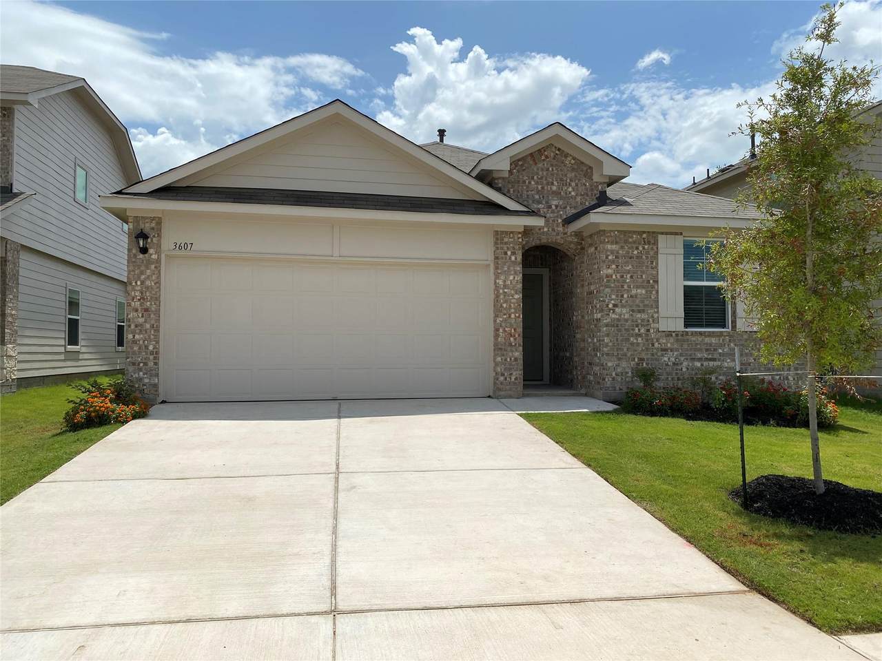 3607 Conyers Ln - Photo 1