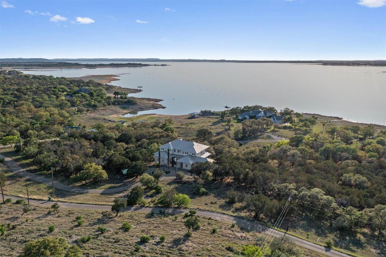 4401 Sunset Cliff Rd - Photo 1