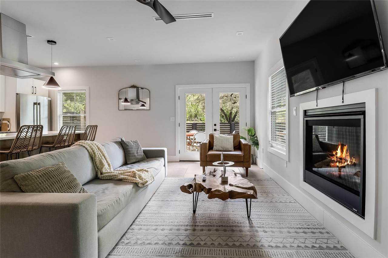 1111 Annie St - Photo 1