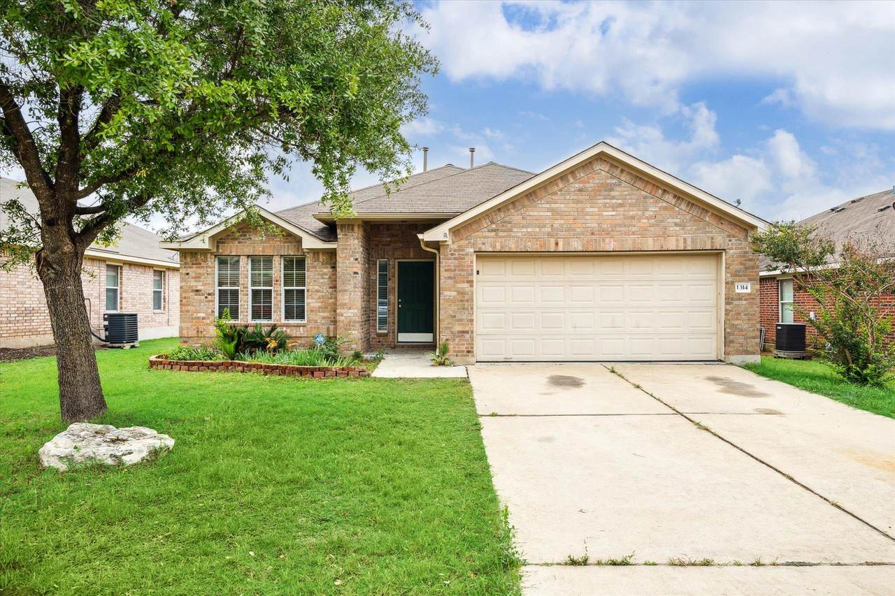 1314 Rainbow Parke Dr - Photo 1