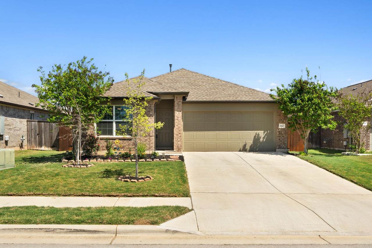 142 Esparza Dr - Photo 1