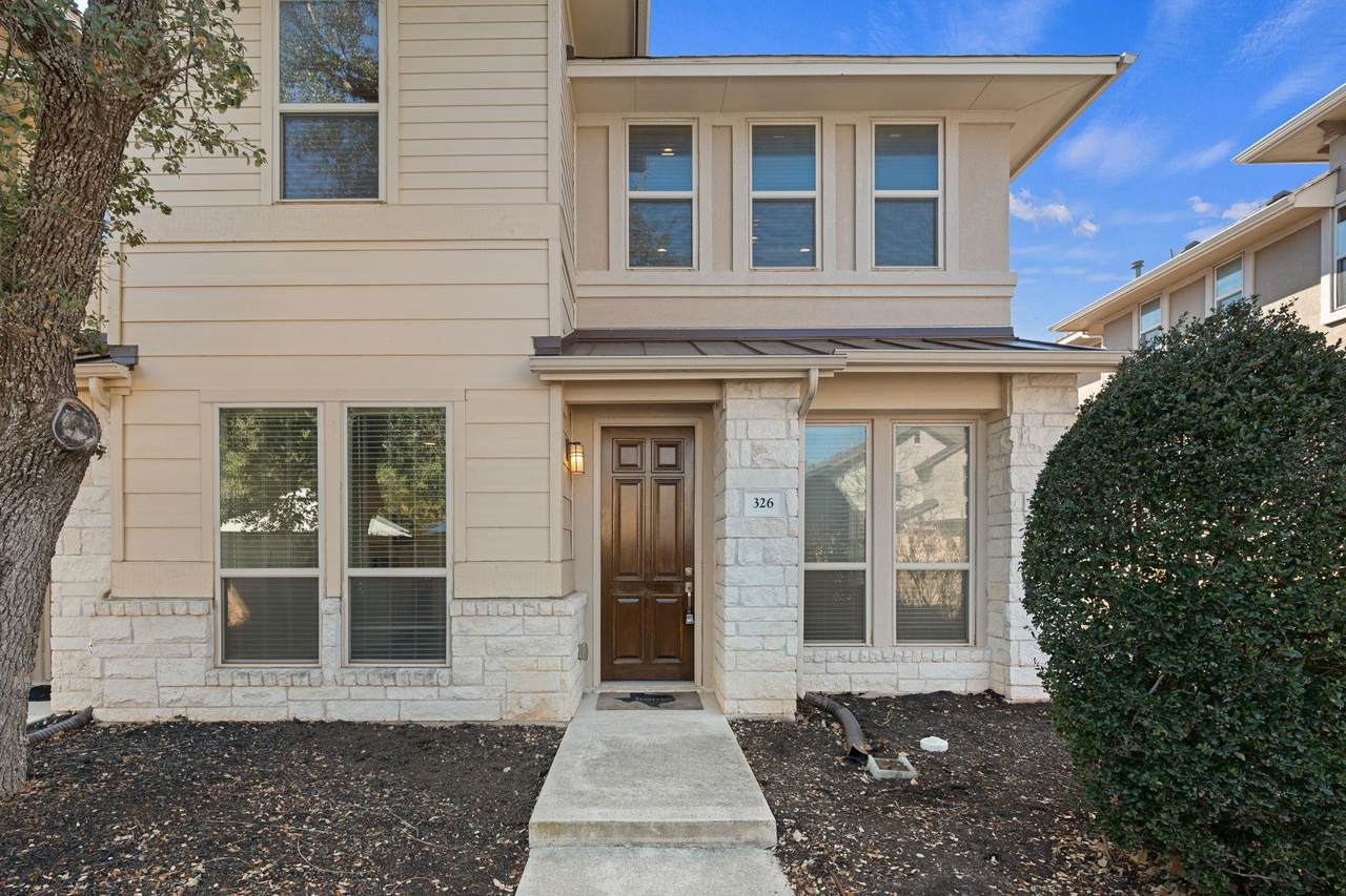 13800 Lyndhurst St - Photo 1
