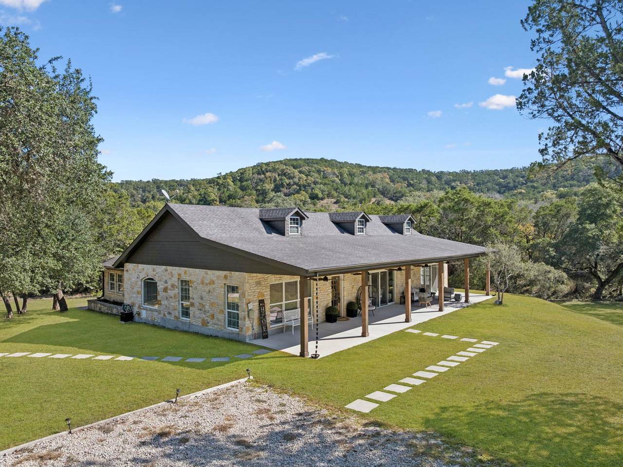 4669 Fm 2673 - Photo 1