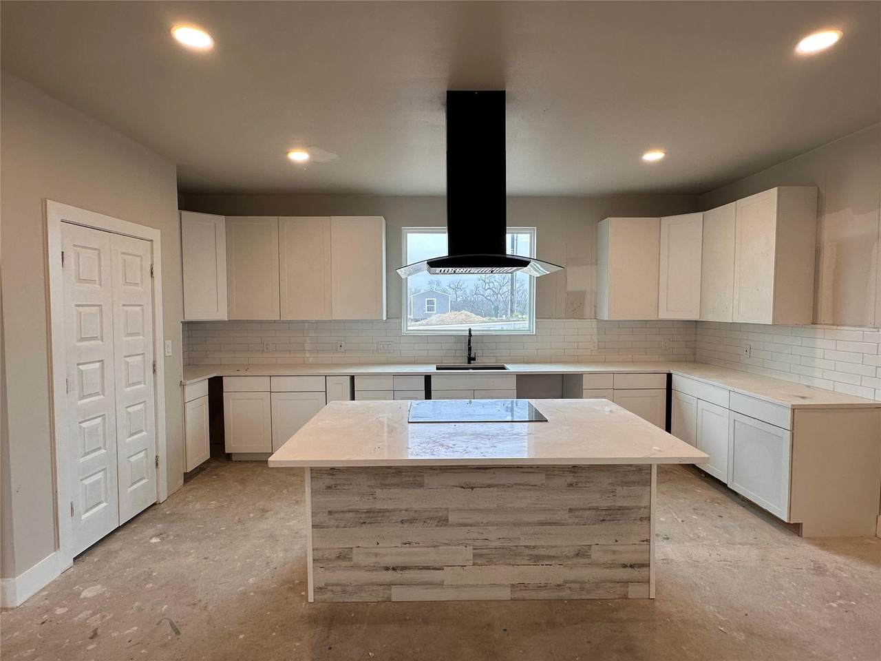 306 Centella Cir - Photo 1